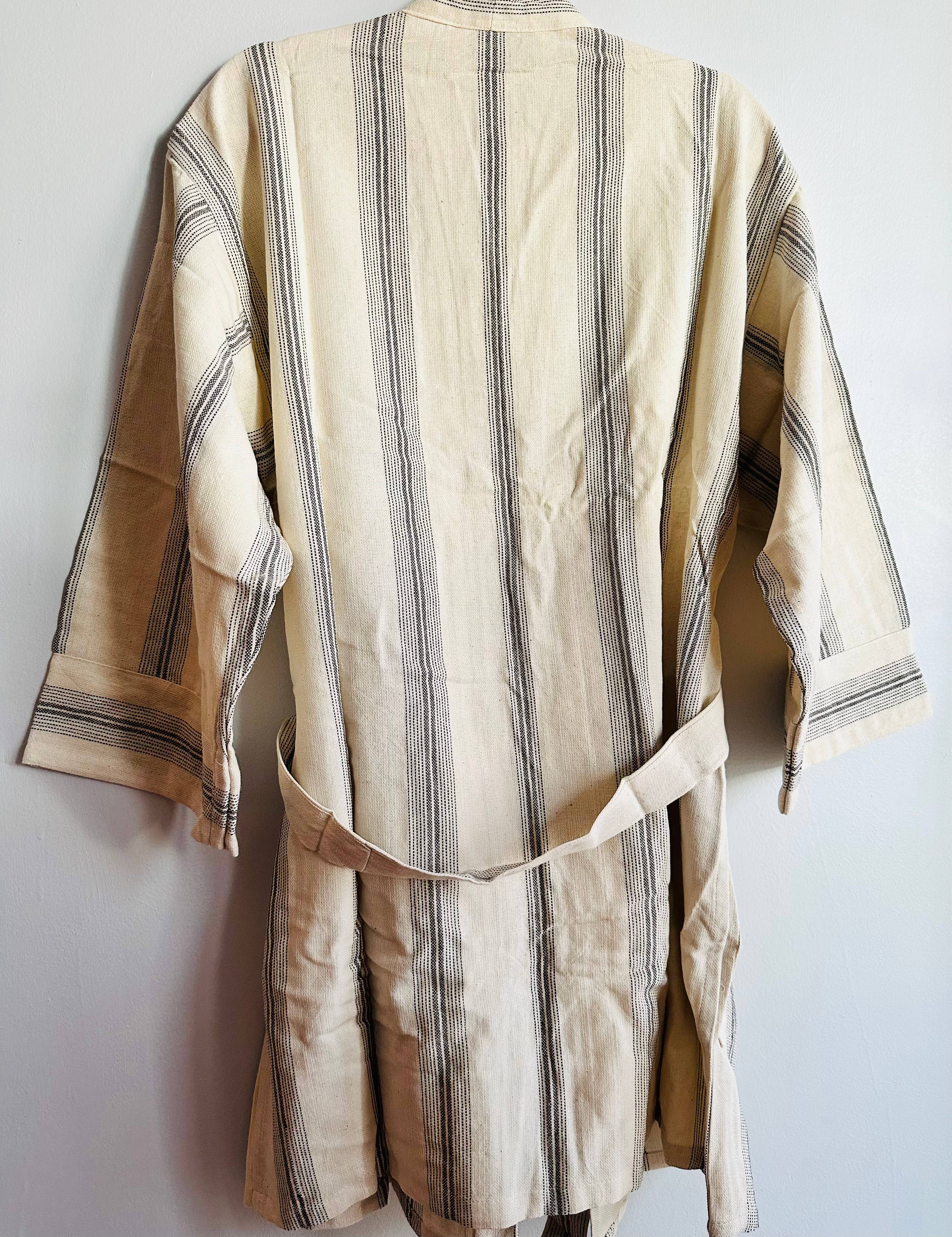 Handwoven striped pattern short bathrobe, loungewear, Gray