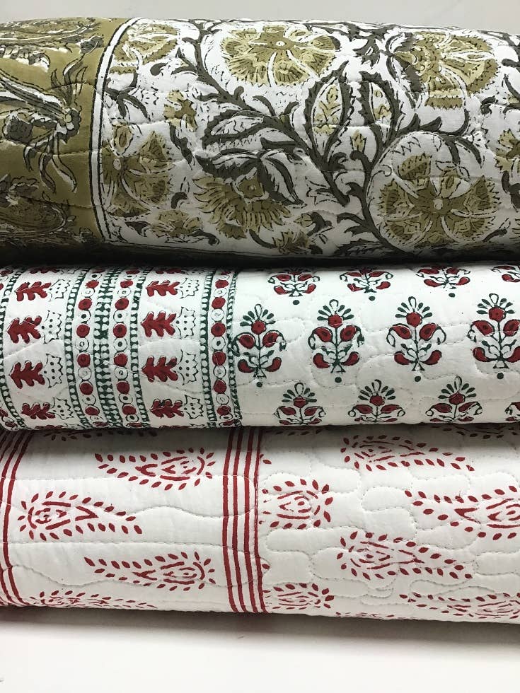 Quilted throw blanket 60X80 Abbey Paisley Red