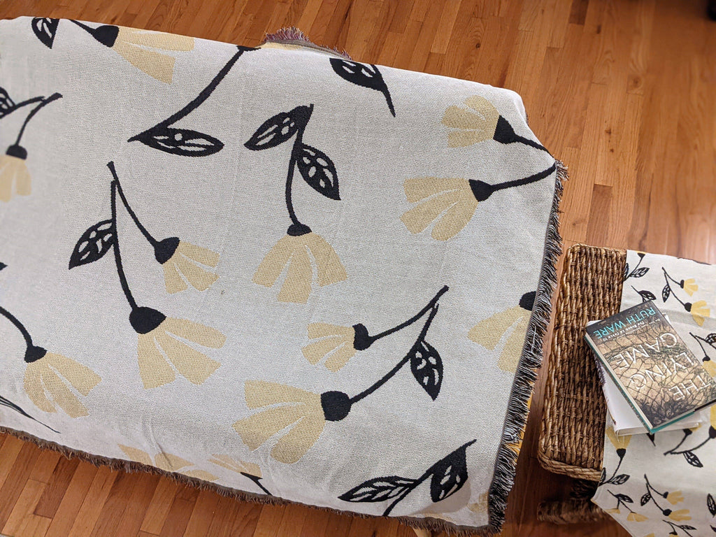 Yellow Fleur Botanical Sunshine Golden Floral Woven Tapestry Throw Blanket - 50” x 60” (18112)