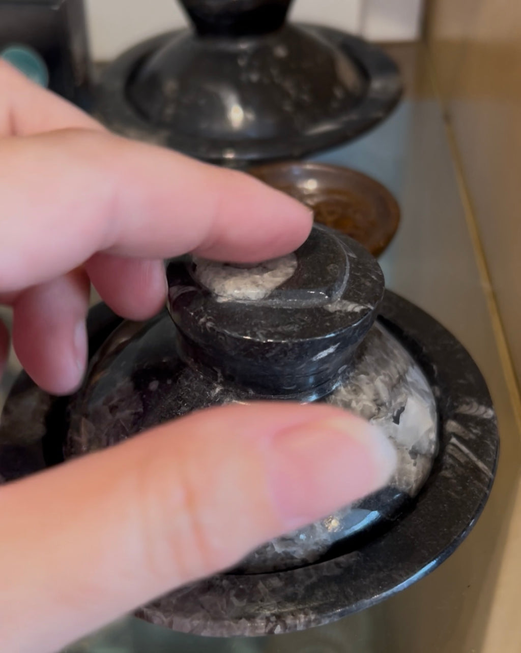 Incense Fossil Jar-Black : One