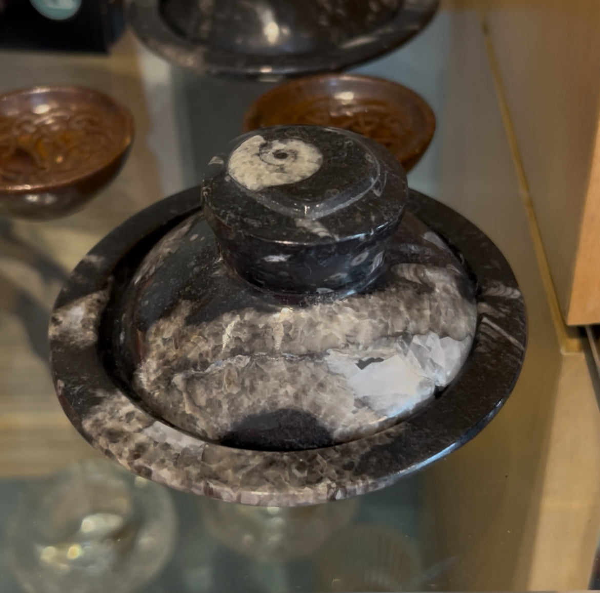 Incense Fossil Jar-Black : One