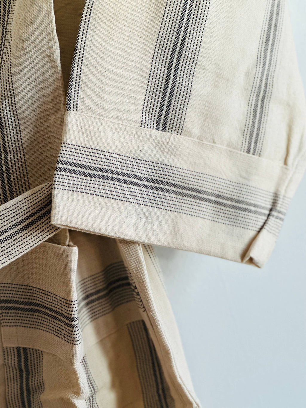 Handwoven striped pattern short bathrobe, loungewear, Gray