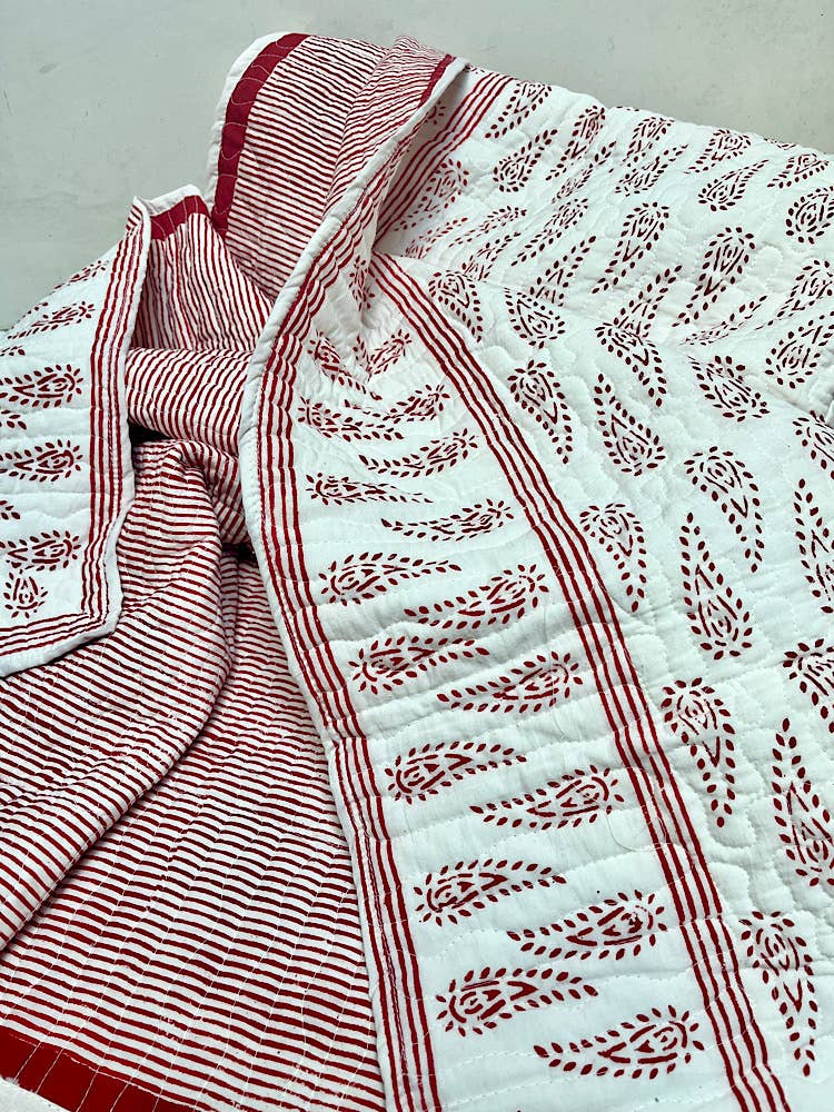 Quilted throw blanket 60X80 Abbey Paisley Red