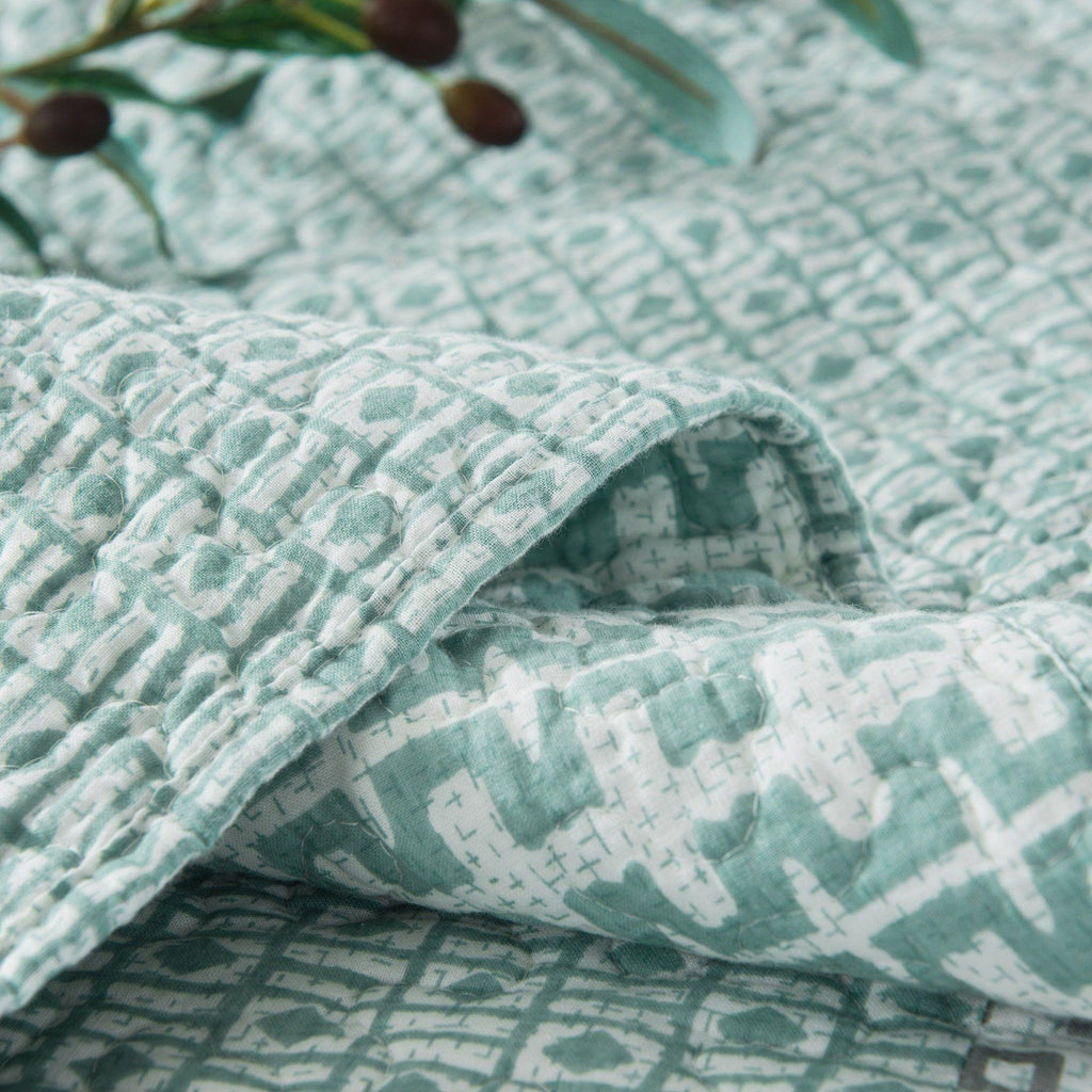 DaDa Bedding Contemporary Mint Green Grey Geometric Cotton Quilted Bedspread Set (JHW-804)