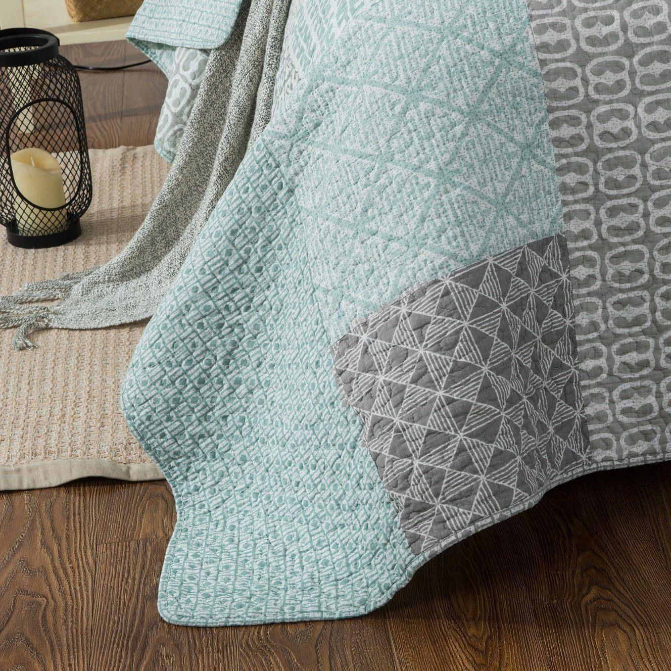 DaDa Bedding Contemporary Mint Green Grey Geometric Cotton Quilted Bedspread Set (JHW-804)
