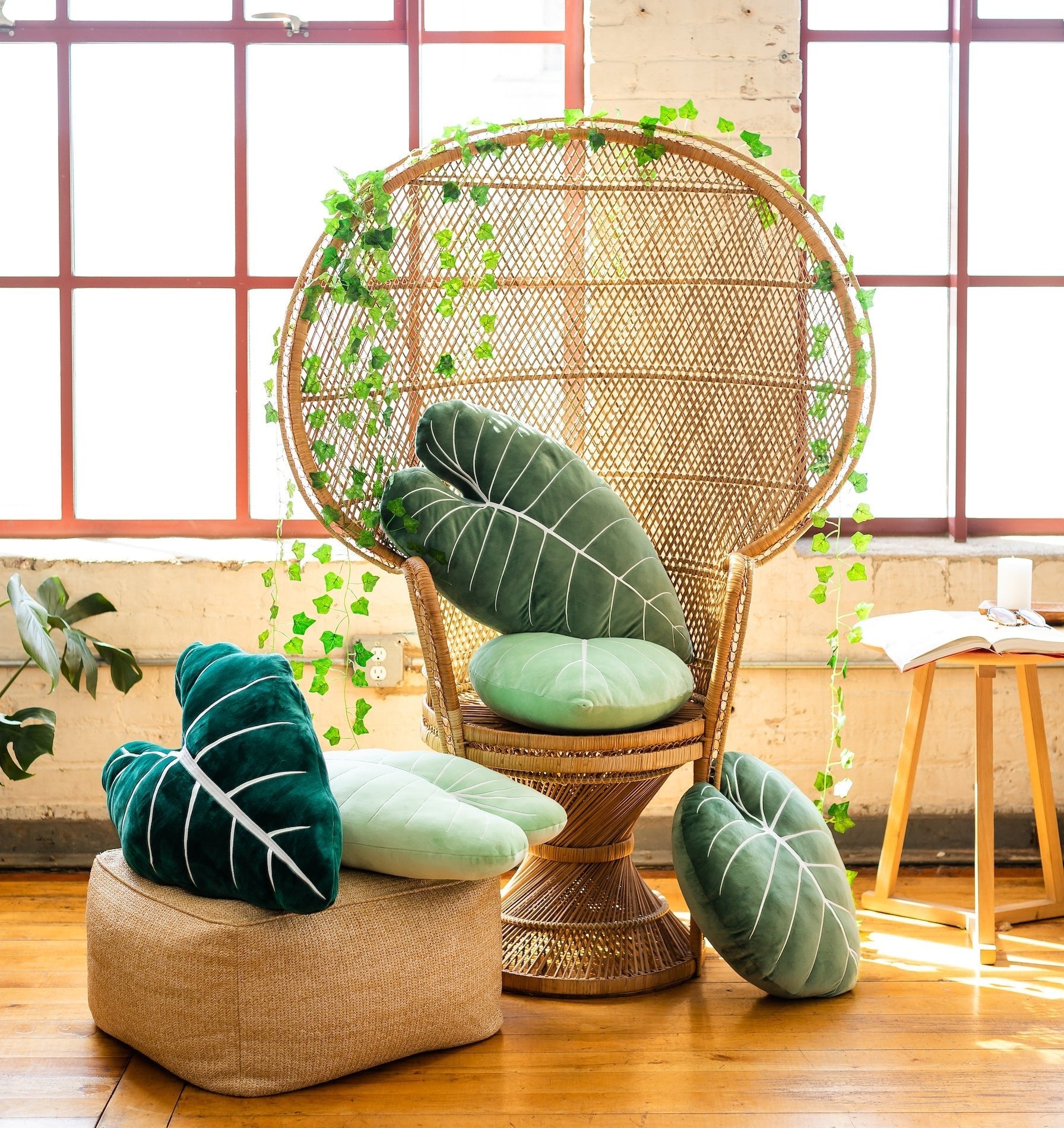 Philodendron Gloriosum Leaf Pillow - Moody Green