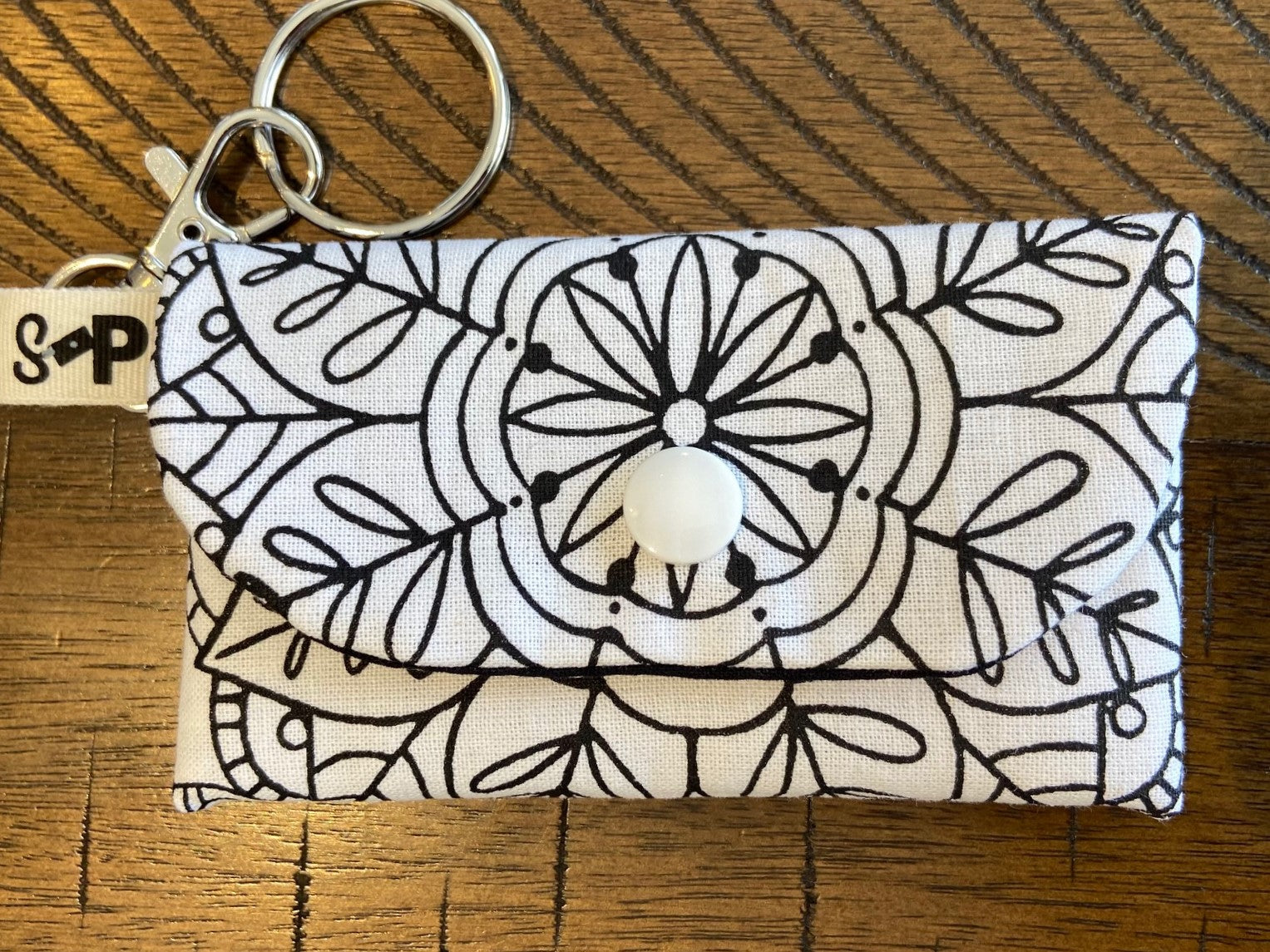 Color Your Own Snappy Pouches